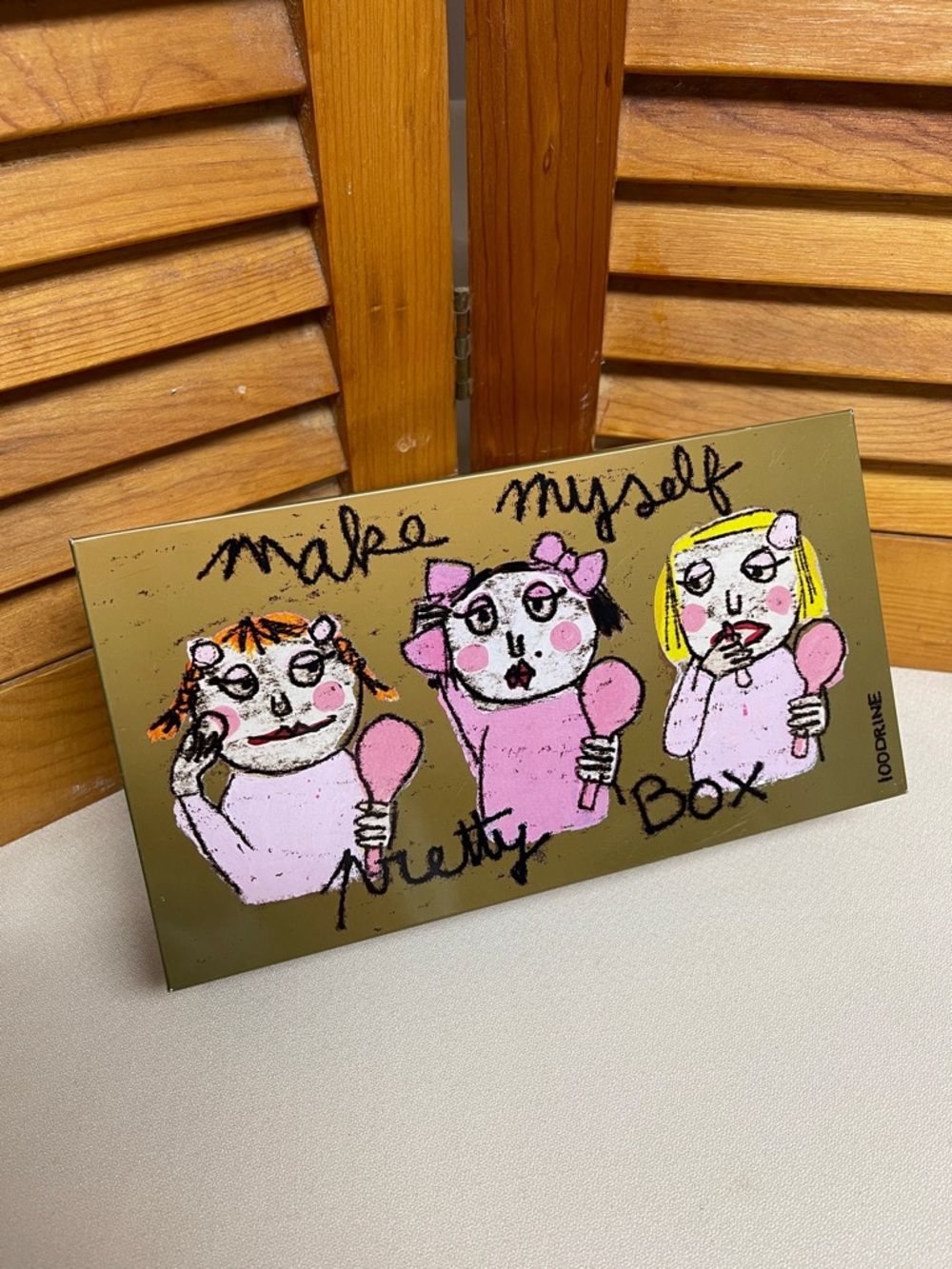 'Make Myself Pretty Box'  Metal Tin Box- By Parisian artist Sandrine Fabre. 🇫🇷